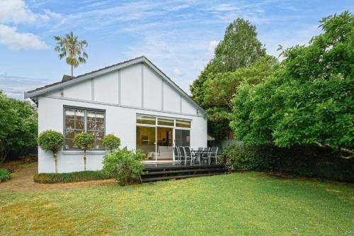 Peaceful Riverview Retreat Near Chatswood & City in Hunters Hill