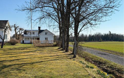 . Stunning Home In Säffle