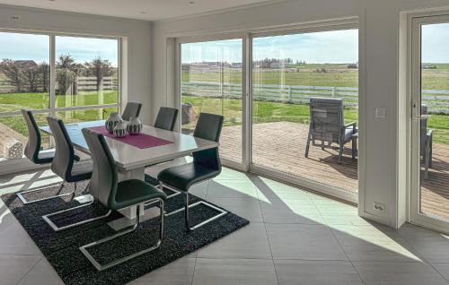 Viesnīcas āriene, Amazing Home In Vanse With House Sea View in Borhaug