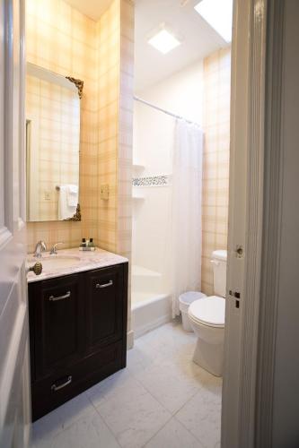The Wallingford Victorian Inn - image 12