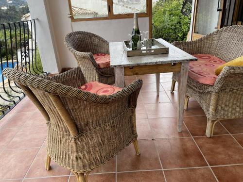 Erkély/terasz, Mediterranean Escape with Garden in Benichembla