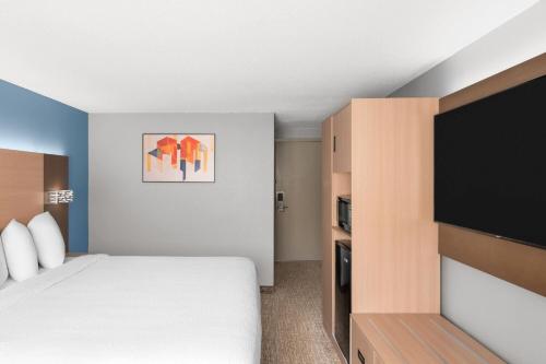 Super 8 by Wyndham Mankato - image 19