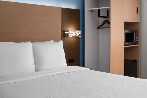 Super 8 by Wyndham Mankato - image 24