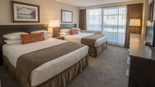 2 double beds