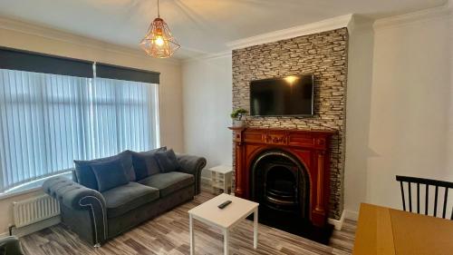 Spacious 2-bed House in Walker — other in 81 Evistones Gardens, Saint Peters United Kingdom, NE6 3RU