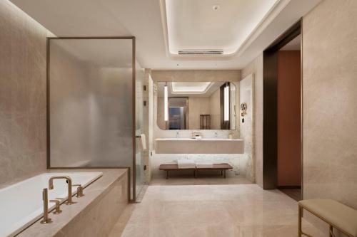 Suite, deluxe