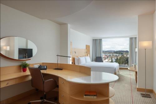 King Relaxation Room with Executive Lounge Access