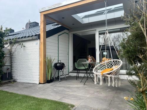 Compleet gerenoveerde vakantiewoning dichtbij strand Zoutelande – khách sạn tại Zoutelande