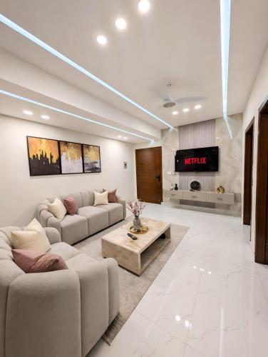 The Grand Winchester Apartments E-11 - Modern Luxury with Fully Equipped Kitchen - Netflix - Balcony - Islamabad The Grand Winchester Apartments E-11 - Modern Luxury with Fully Equipped Kitchen - Netflix - Balcony - Islamabad