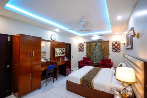 Seashell Fort Hotel - image 9