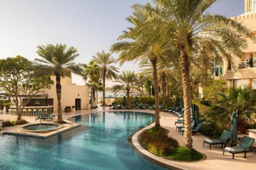 Swimming pool, Four Seasons Hotel Doha in West Bay & Diplomatic Area