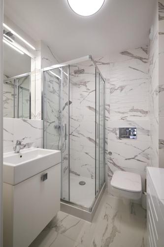 Symphony City Square Aparthotel by INA 5