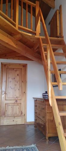 2 bedrooms, 3 beds