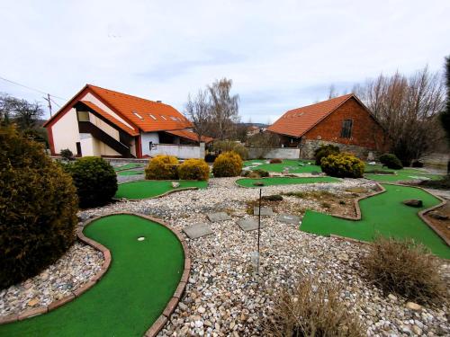 Penzion Na Majlantě (Penzion Na Majlante) in วเซลาคอฟ