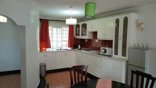 rossylyn lonetree two bed bedroom in รูอากา