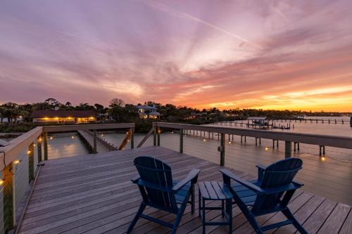 Hooked on the River in Edgewater (FL)