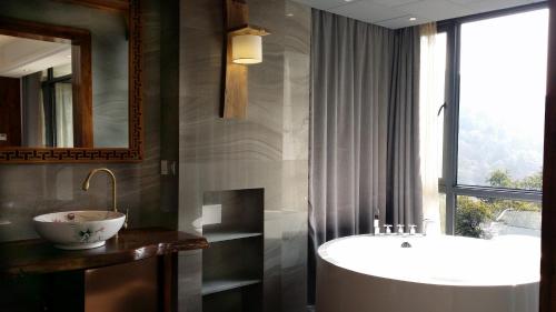 85630820 Li River Resort