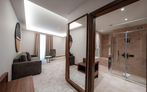 room detail thumbnail 0