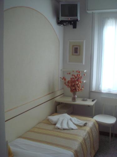 Hotel Arcade - image 14
