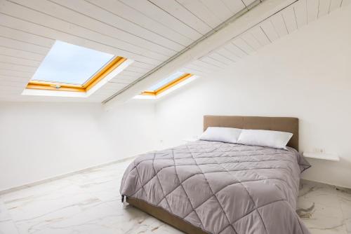Cozy Slooping Rooftop