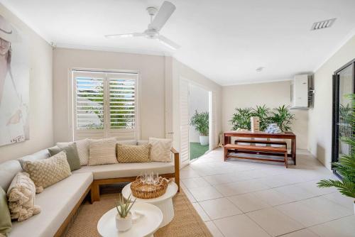 Palm Haven Retreat — other in 92-98 Digger Street, Cairns North Australia, 4870