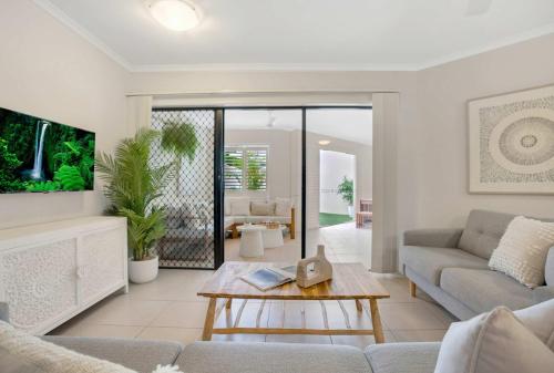 Palm Haven Retreat - image 3