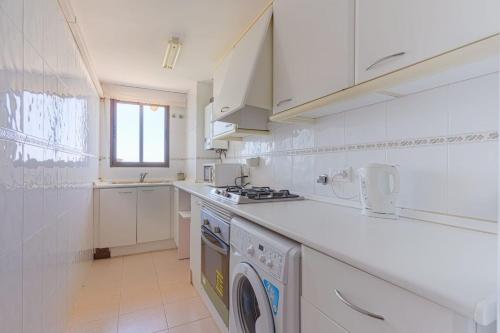 Port SaPlaya beach apartment by Invalencia in 알보라야