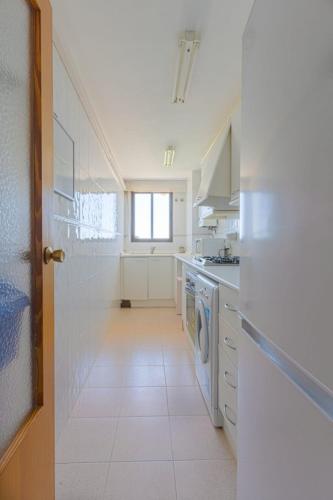 Port SaPlaya beach apartment by Invalencia in 알보라야
