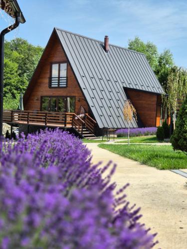 Twin Cabins / Cabanele Gemene in Comuna Pârteștii De Jos