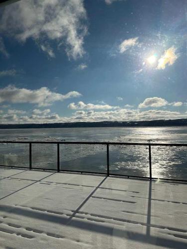 View Spa and St-Lawrence River - The DG Chalet in Sainte-Pétronille (QC)