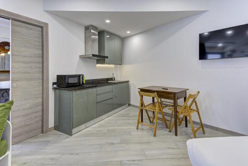 مطبخ, Varenna Apartments by Wonderful Italy in فارينا