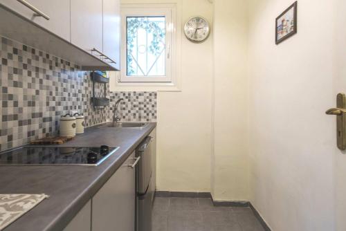 Urban apartment 5' minutes from Acropolis - image 12