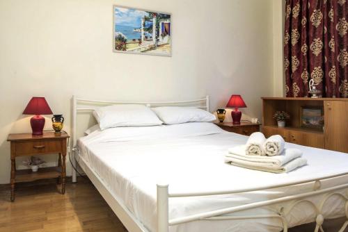 Urban apartment 5' minutes from Acropolis - image 13