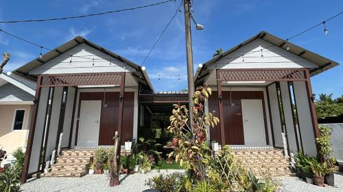 Little Misha Stay in Pasir Putih