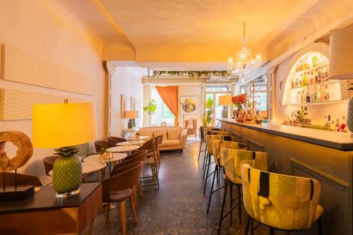 Restaurant, Hotel Abalu in Madrid