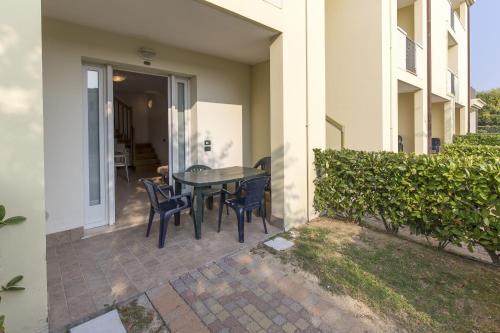 Robinia/Pinetine Lido Altanea 5