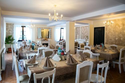 Restorāns, Luisenthal Conac Boutique Retreat & Spa Bucovina in Fundu Moldovei