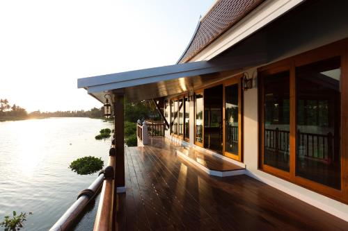 RK Riverside Resort and Spa (Reon Kruewal) in Nakhon Chai Si
