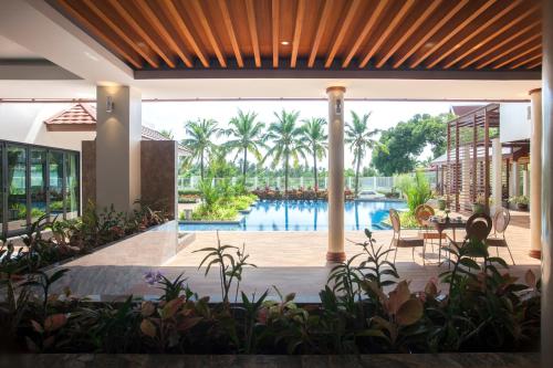 RK Riverside Resort and Spa (Reon Kruewal) in Nakhon Pathom