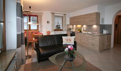 One-Bedroom Apartment image 10