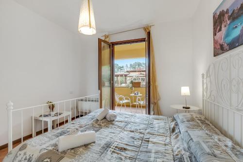 Residence La Perla with Shared Pool in Monte Isola