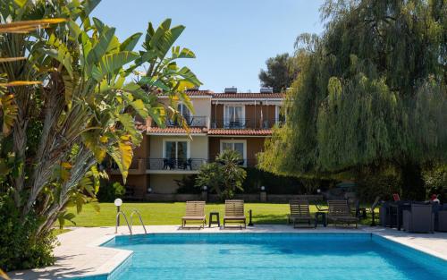 Megusta Apartments Selianitika - Poolside Escape - Selianitika
