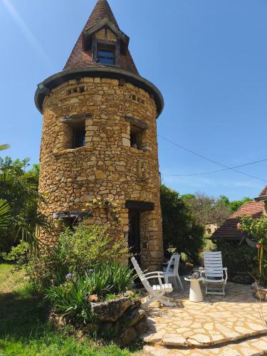 Chambre de la Tour 2 - Saint-Aubin-de-Nabirat