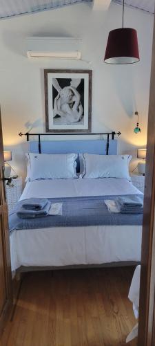 Villa Penelope - Unique beachfront house in Nies