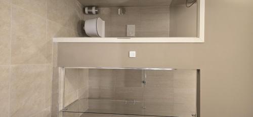 Elegance Lux Living 207 - image 3