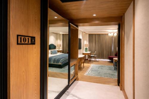 ABs Abode A Boutique Hotel in Mussorija