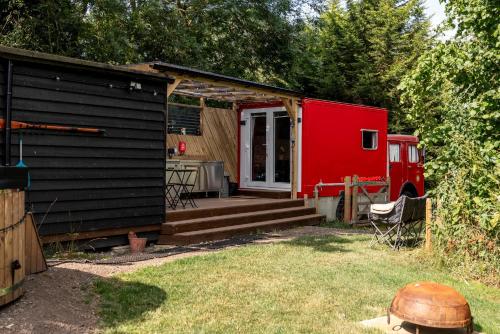 Sleeps 2 -Private Garden -Pets Ok -Hot Tub -Dennis in Litlstīpinga