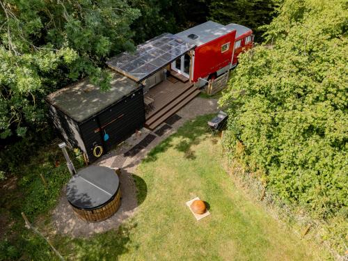Sleeps 2 -Private Garden -Pets Ok -Hot Tub -Dennis in Litlstīpinga