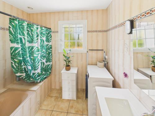 Maison chaleureuse pour 7 avec jardin - image 3