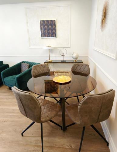 Stylish Apartment in Downtown Budapest in Örkény